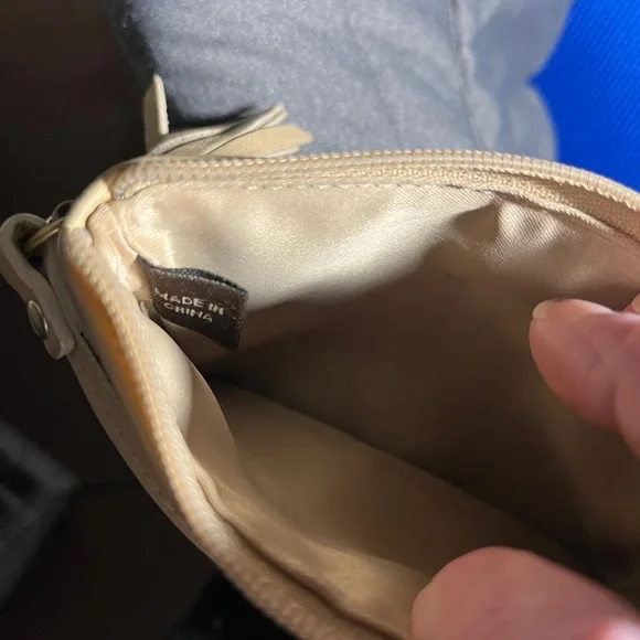 Coach Beige Leather Wristlet Clutch Zip Pouch Small Bag - Picture 12 of 12